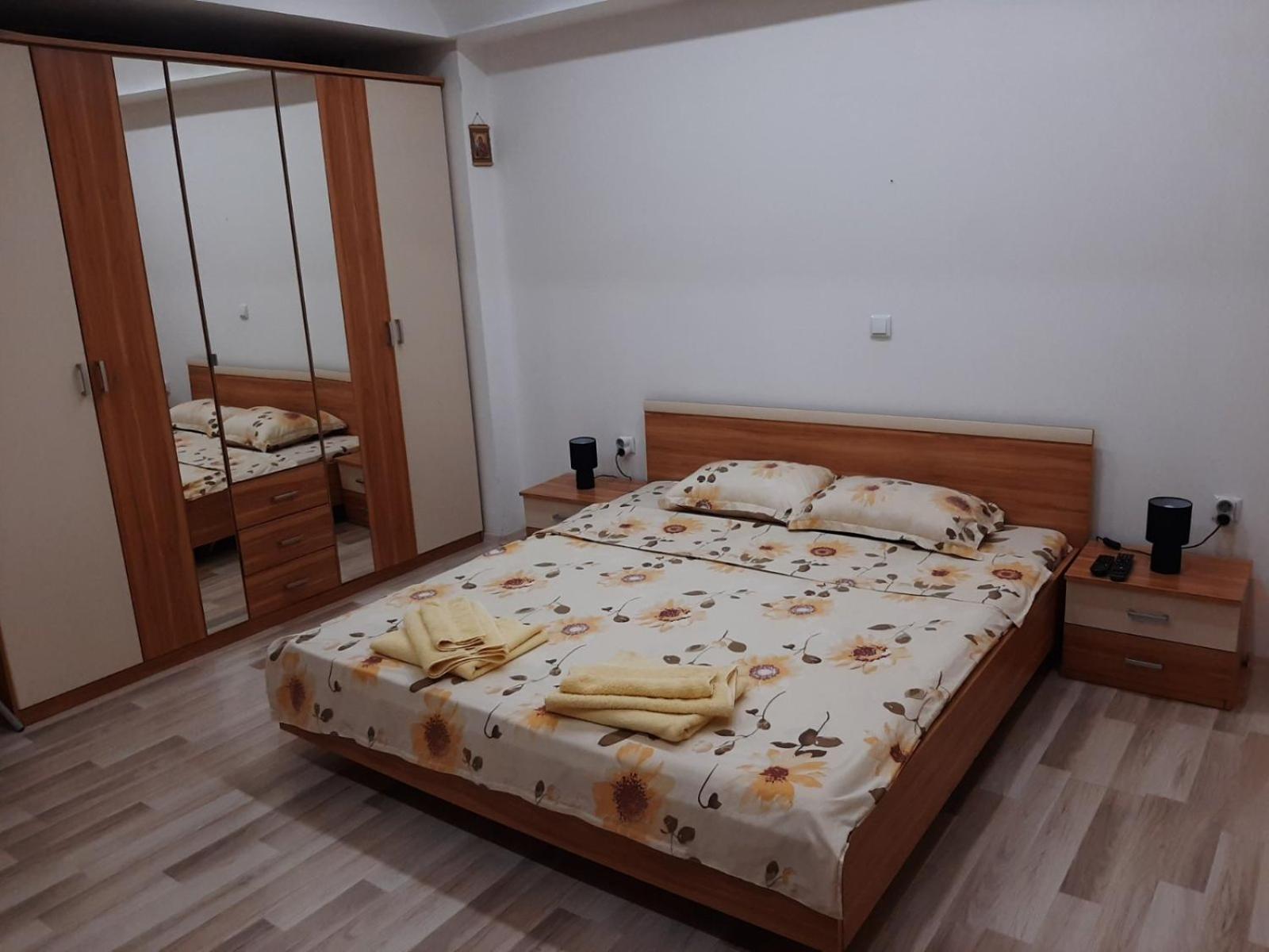 Къща За Гости Градина Aheloy Exterior foto